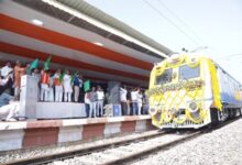 आजादी के बाद पहली बार रावघाट तक पहुंची रेल, बस्तर के विकास को मिली नई रफ्तार आजादी के बाद पहली बार रावघाट तक पहुंची रेल, बस्तर के विकास को मिली नई रफ्तार