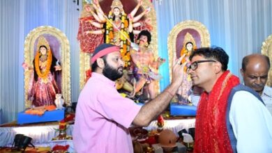 महानवमी पर वित्त मंत्री ओ.पी. चौधरी ने रायगढ़ के विभिन्न दुर्गा पूजा पंडालों में की माँ दुर्गा की पूजा-अर्चना महानवमी पर वित्त मंत्री ओ.पी. चौधरी ने रायगढ़ के विभिन्न दुर्गा पूजा पंडालों में की माँ दुर्गा की पूजा-अर्चना
