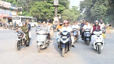 उप मुख्यमंत्री अरुण साव निकले स्कूटी पर, शहर भ्रमण कर सफाई और निर्माण कार्यों का किया निरीक्षण