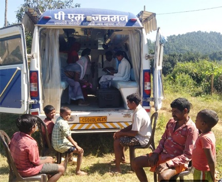 आमाकोना (शंकरगढ़) व चंपानगर (कुसमी) में लगे स्वास्थ्य एवं पोषण शिविर