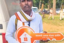 मिट्टी की दीवारों से पक्के आशियाने तक: राजा राम के वर्षों पुराने सपने को प्रधानमंत्री आवास योजना ने दिया आकार मिट्टी की दीवारों से पक्के आशियाने तक: राजा राम के वर्षों पुराने सपने को प्रधानमंत्री आवास योजना ने दिया आकार